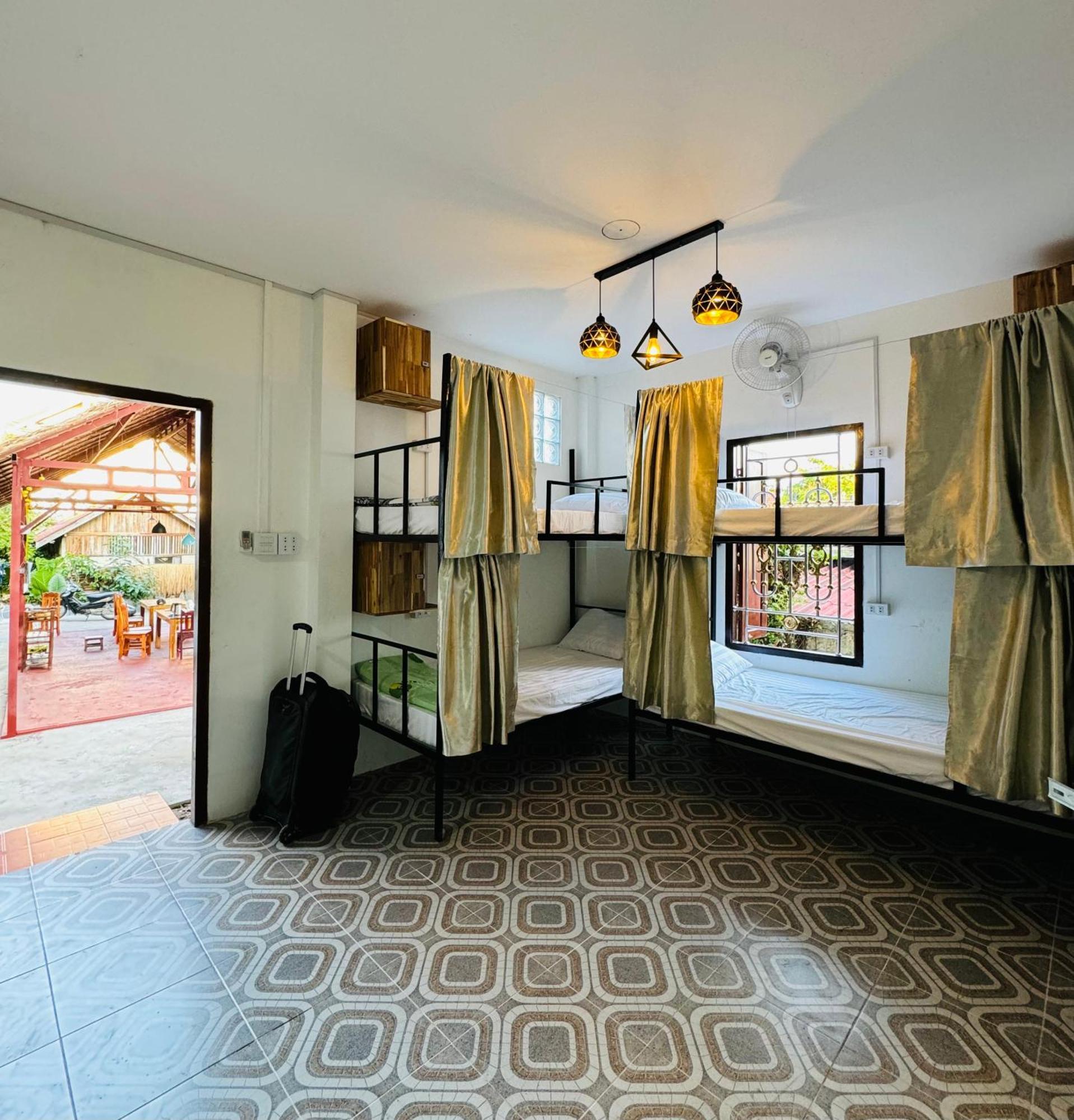 Sabai Sabai Backpackers Hostel Luang Prabang Zewnętrze zdjęcie